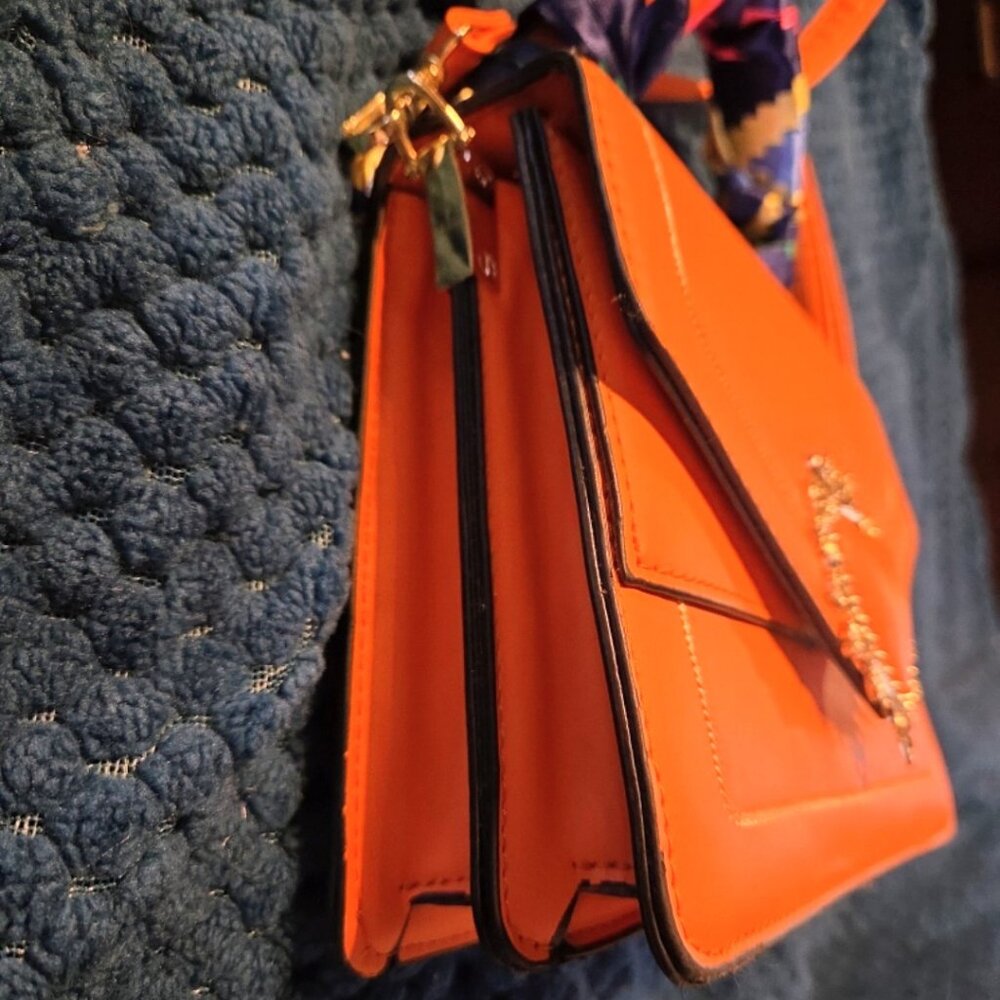Purse - Picture 3 of 4